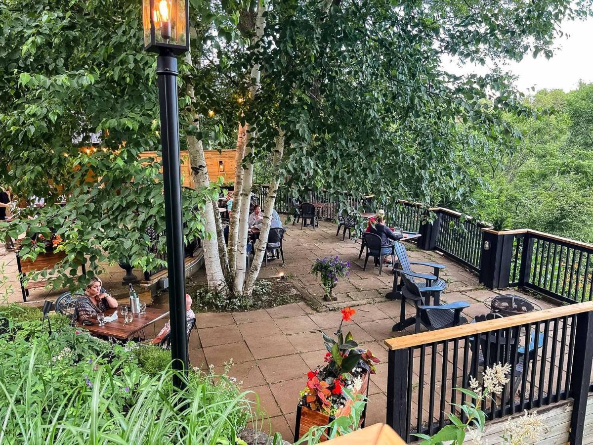 Inn At The Falls ブレイスブリッジ エクステリア 写真